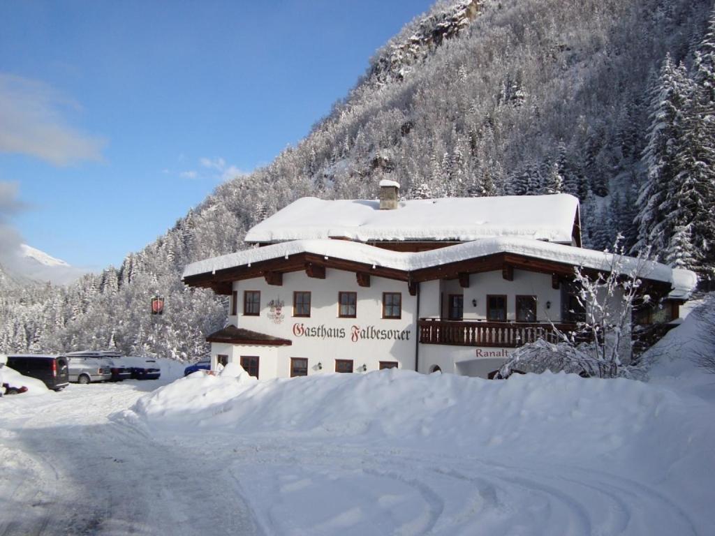 Апартаменты Gasthaus Falbesoner Гшниц Экстерьер фото